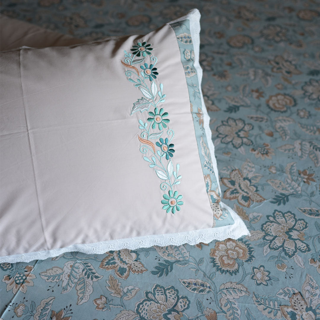 Aqua Blossom - Floral Vine